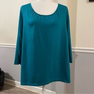 🟢NWT ladies top🟢